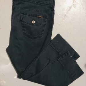 Bandolino Black Midi Capri Sleek Fit